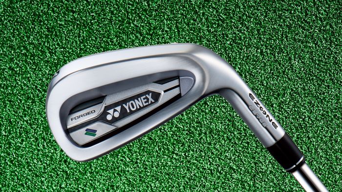 軟鉄鍛造のフィーリングを持ちながら飛びに特化したヨネックスのアイアンも非常におすすめだ