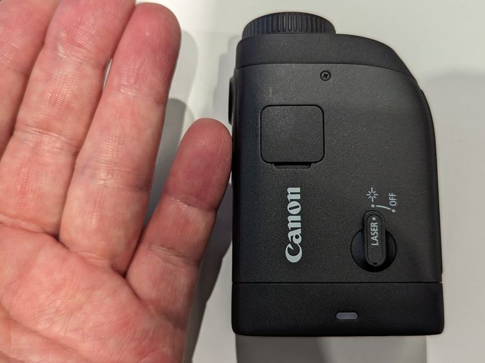 写真] えっ、撮影機能付きで参入！？キヤノン『PowerShot GOLF』を