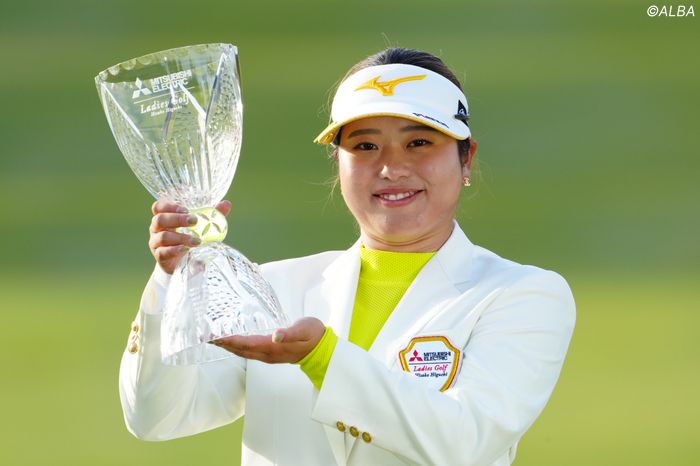 エポック ワン【仲村果乃】3打差逆転で念願のJLPGAツアー初優勝25.11.2 24歳・仲村果乃が逆転でツアー初優勝 河本結ら2位、渋野日向子は13位