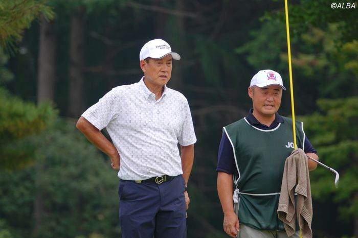 元巨人軍・原辰徳が『82』発進 キャディはベスト“63”の実力者「野球