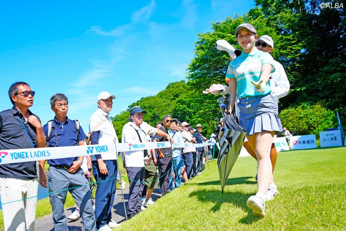 写真] 2026年 ヨネックスレディス 平均260y超のアマ戸高玲奈が首位発進