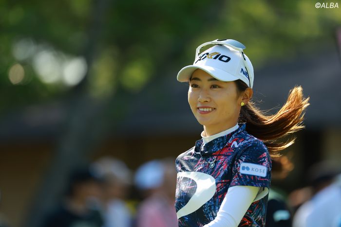 横峯さくら×宮里藍選手直筆サイン入り写真 4-1024x683.jpg