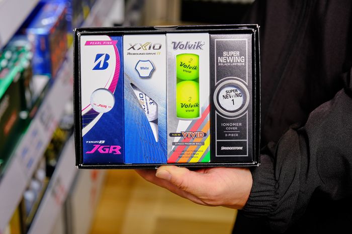 ヴィクトリアゴルフでは、スリーブごとにボールを購入することが可能。モデルは選べないが、空き箱に詰めてくれるのも嬉しい点