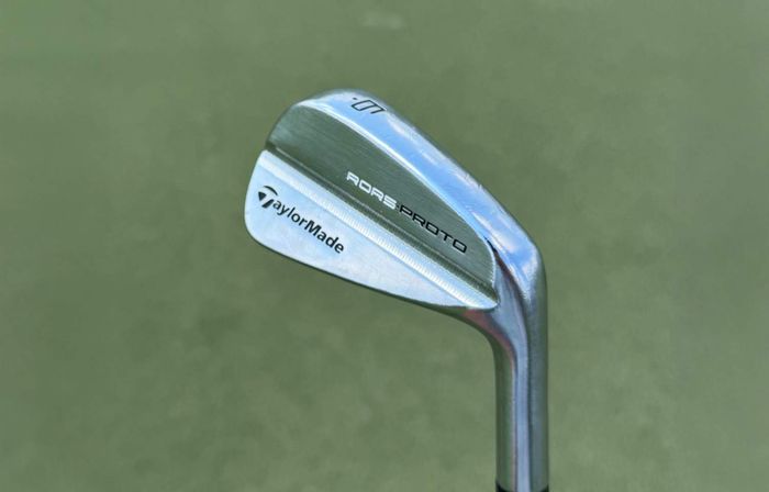 写真] マキロイのマスターズ連覇を祝して、テーラーメイドが『RORS