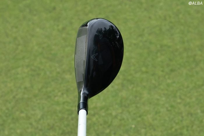 写真] 原英莉花と神谷そらが愛用する2022年発売の初代『APEX UW』は何