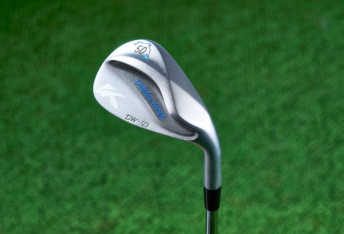 独自の四面ソールを採用することで、ミスへの強さはピカイチ