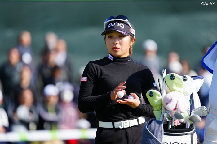 腰の向き修正でバーディラッシュ 佐久間朱莉は年間女王戴冠目前「そら