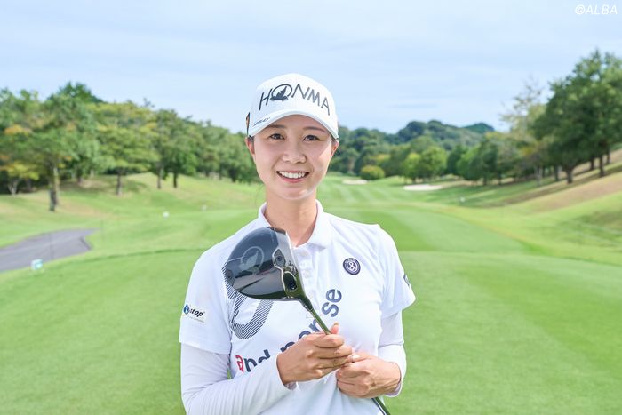 ゴルファーです。 レフティーだったっけ？ 35歳ツェン・ヤニ「生まれて初めて左で