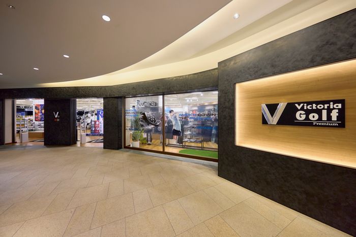 東京メトロ日比谷線「六本木」駅直結のヴィクトリアゴルフ 六本木ヒルズ店は駐車場も完備