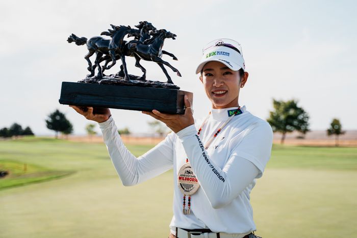 JLPGA 女子ゴルフ 政田夢乃 直筆サイン入り写真 ③ 原英莉花 渋野日向子 JLPGA 女子ゴルフ 政田夢乃 直筆サイン入り写真 ③ 原英莉花