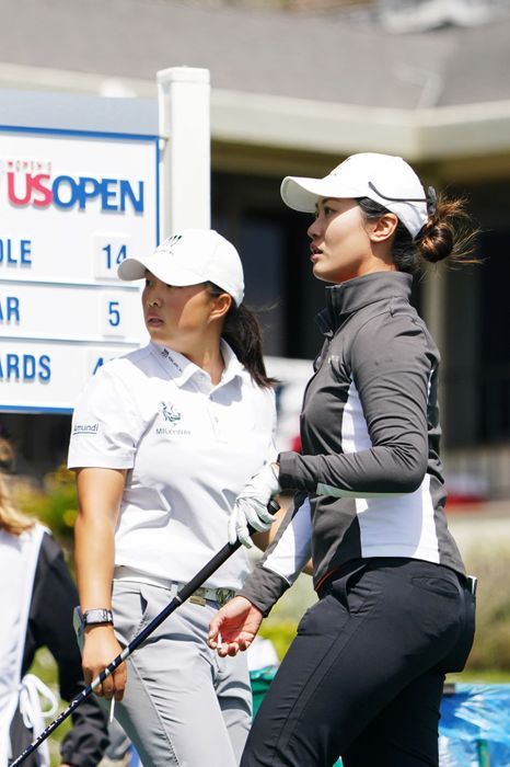 イン・ルオニン(左)とリン・シユの関係性って?(写真は23年「全米女子オープン」3日目)