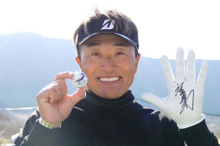 宮本勝昌のサイン入りグローブ&ボールをそれぞれ1名様にプレゼント