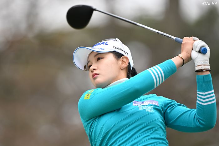 写真] 2026年 Vポイント×SMBCレディス 佐久間朱莉が極寒のなか唯一の