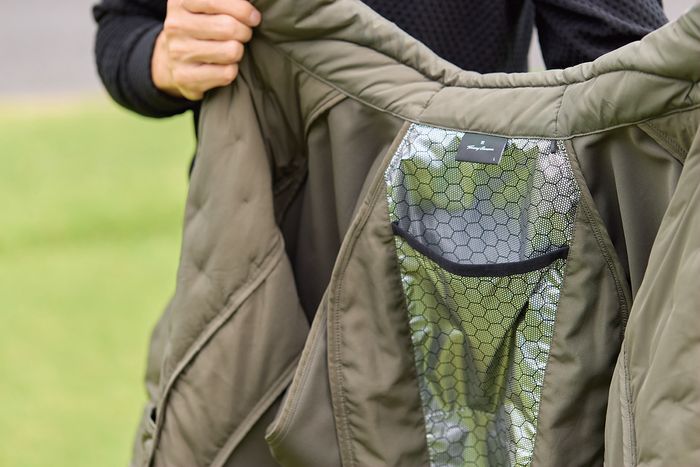 動きやすく保温性に優れたトミーアーマー『ムーブアップ フルジップ