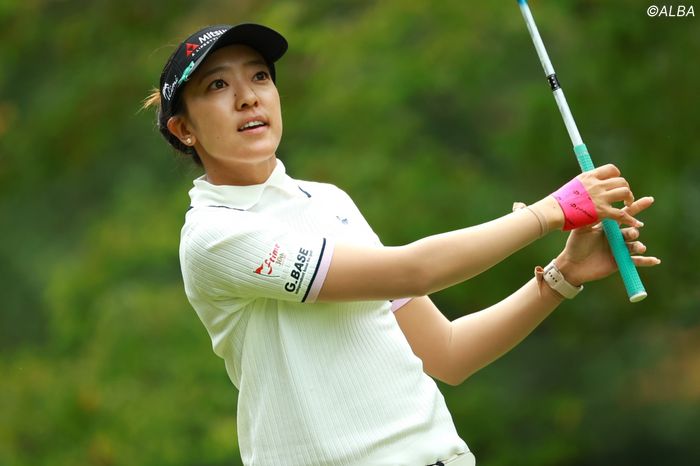 177cmの長身女子プロがハワイでの衝撃写真を公開！ あまりの怖さに