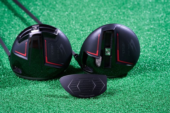 カーボンフェースの中に“秘密の素材”！？ つるやゴルフが革新的構造の