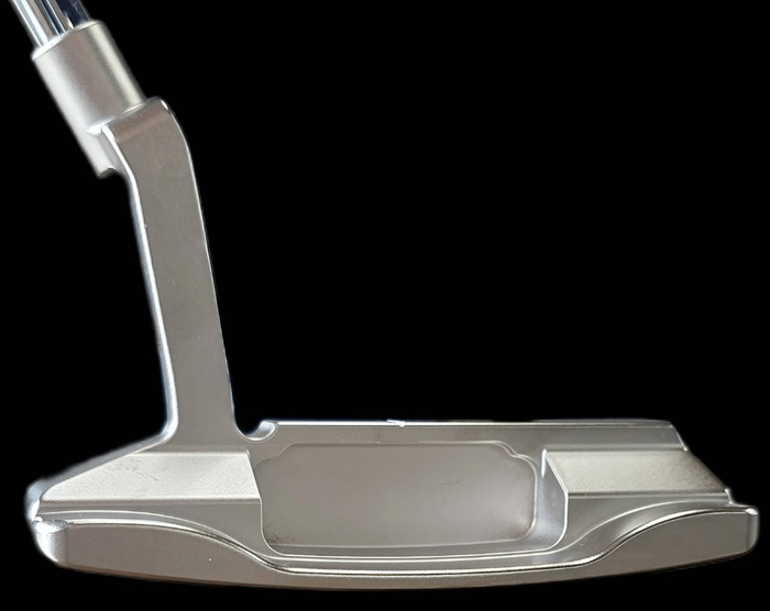 ゼロトルクが流行る中「アプローチ感覚」で打てるパター!? ライ角62度