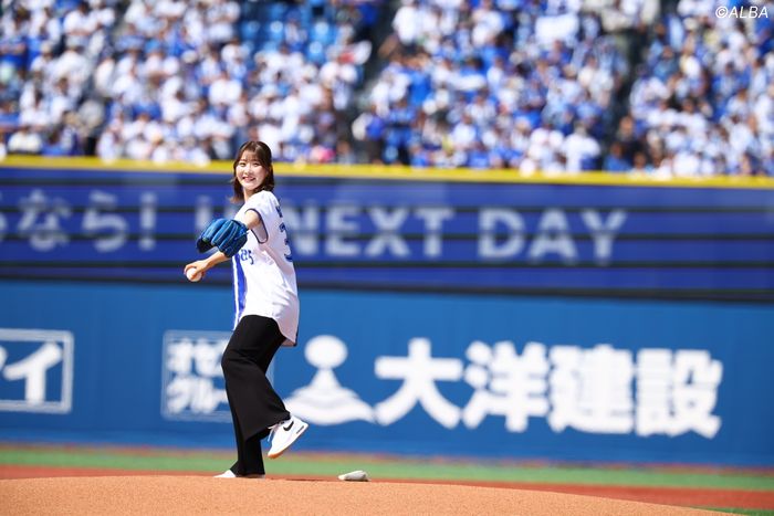 写真] 始球式の悔しさは中華街でリセット？ 都玲華がリベンジ宣言
