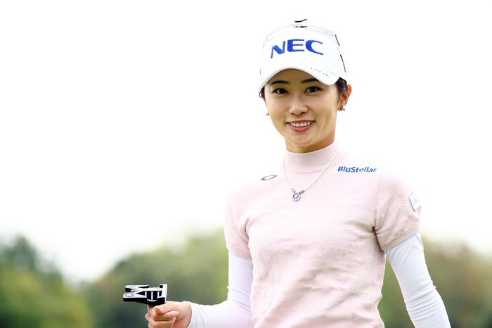 女子プロゴルファー 安田祐香選手 2026年 卓上カレンダー 2種セット