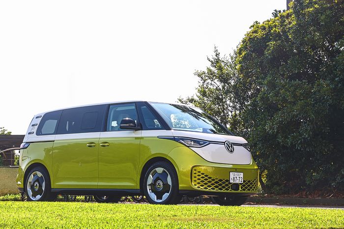 レトロな見た目だけど車内は極上！ 現代版ワーゲンバスが