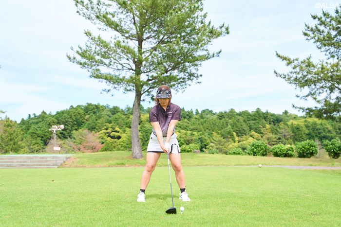 写真] 「速く振ろうとすると飛ばない」握力25kg未満で310ヤード！ 松浦