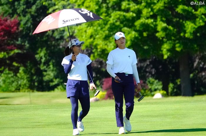 LPGAダウ選手権ペア　渋野日向子、勝みなみ直筆サイン入りAdidasバイザー 2人だから楽しめた”渋野日向子＆勝みなみ「このチームで、マジで