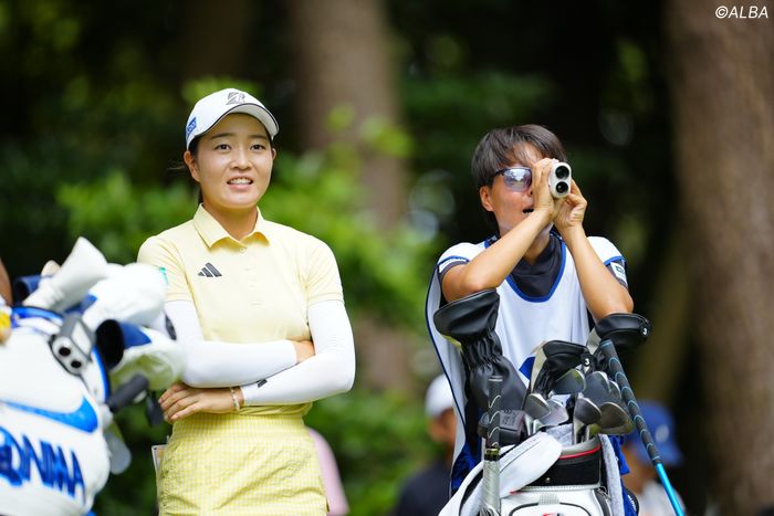 速報＞女子メジャー最終組がティオフ 単独首位の佐藤心結はパー
