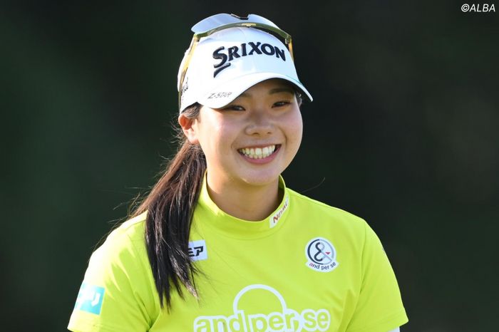 菅楓華が単独首位で決勝へ 女王・佐久間朱莉ら2位 - ゴルフ総合サイト