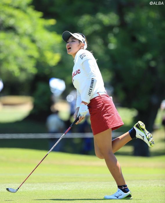 原英莉花が単独首位に浮上、川崎志穂は3ダボで7位後退 プロテスト2次
