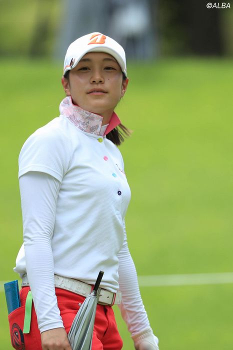 ステップ速報 プロデビュー戦の西畑萌香が単独首位キープ 勝みなみが2差追走 ゴルフ総合サイト Alba Net ステップ速報 プロデビュー戦の西畑萌香が単独首位キープ 勝みなみが2差追走 ゴルフ総合サイト Alba Net