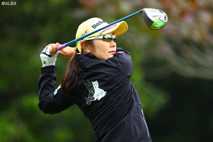 スピンかかりすぎ に悩むアマ必見 藤田さいきの14本はボールありき 契約フリーから学ぶクラブ選び ゴルフ総合サイト Alba Net スピンかかりすぎ に悩むアマ必見 藤田さいきの14本はボールありき 契約フリーから学ぶクラブ選び ゴルフ総合サイト Alba Net