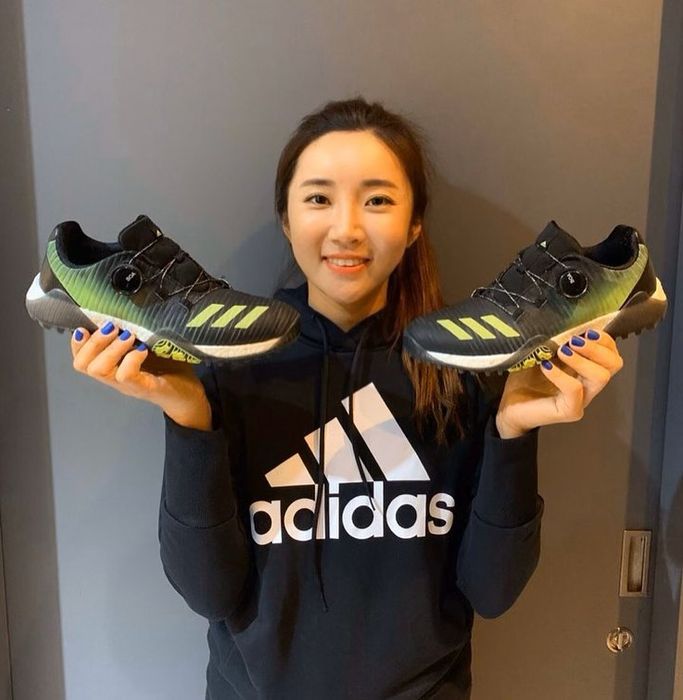 柔らかくて疲れにくい イ ボミ 岡山絵里がアディダスゴルフとフットウェア契約 ゴルフ総合サイト Alba Net 柔らかくて疲れにくい イ ボミ 岡山絵里がアディダスゴルフとフットウェア契約 ゴルフ総合サイト Alba Net