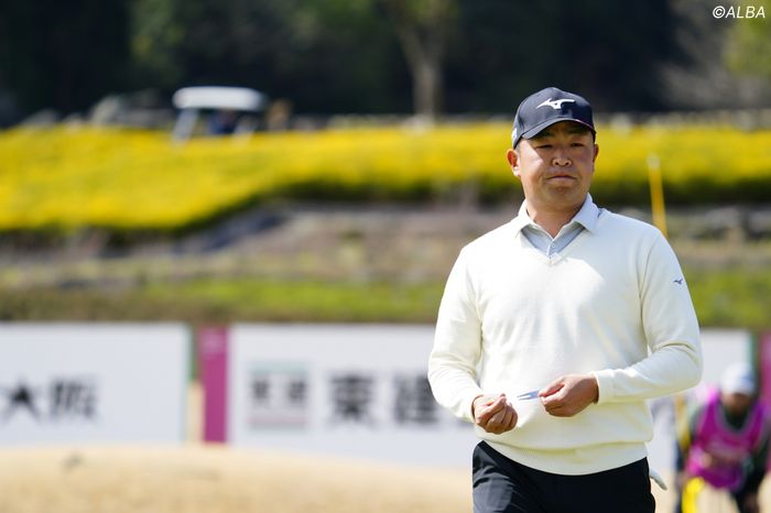 鏡の前でニヤニヤしてます 2位タイに浮上したゲンちゃんが今年始めたこと ゴルフ総合サイト Alba Net 鏡の前でニヤニヤしてます 2位タイに浮上したゲンちゃんが今年始めたこと ゴルフ総合サイト Alba Net