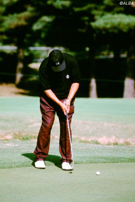 写真] 「90年代は神業の領域でした」ジャンボ尾崎のパッティングは何が