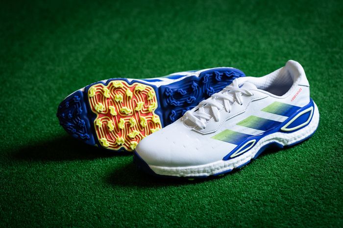  - 【新品】超人気 アディダス コードカオス ゴルフシューズ レースタイプ 27 飛ばしたいなら「シューズ」が肝心！ アディダス『コードカオス27』は