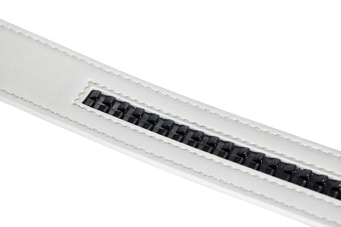 裏側に埋め込まれた「キーリット」機構によって、細やかな調整ができる