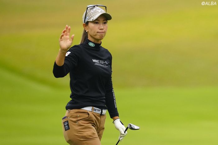 母親になった上田桃子が家族そろってお宮参りへ 「幸せそうすぎて