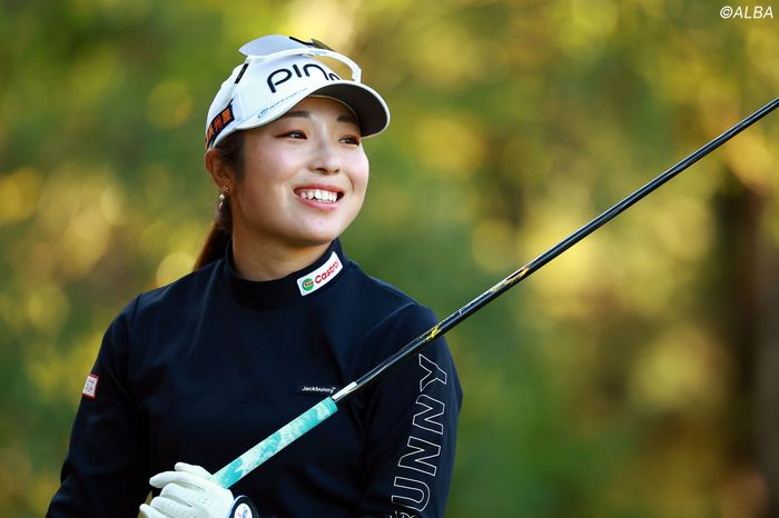 史上5人目の“70切り”達成には2アンダーが絶対条件の佐久間朱莉 新女王