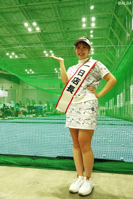写真] 都玲華がJGFで“初”のトークショー 新クラブ＆ボールに好感触「む