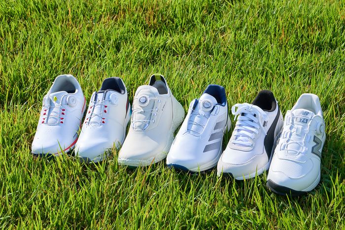 グリップ力もフィット感も進化！ 強く踏めて叩ける最新『スパイクレス