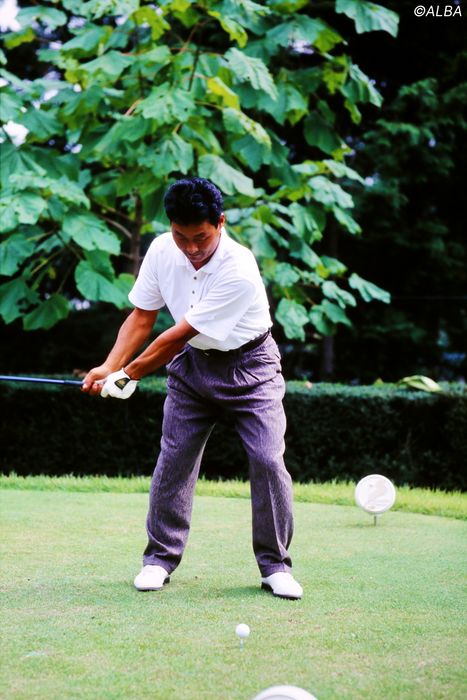 写真] 師匠・ジャンボ尾崎を抑えて賞金王に！ “コング”は30年前から
