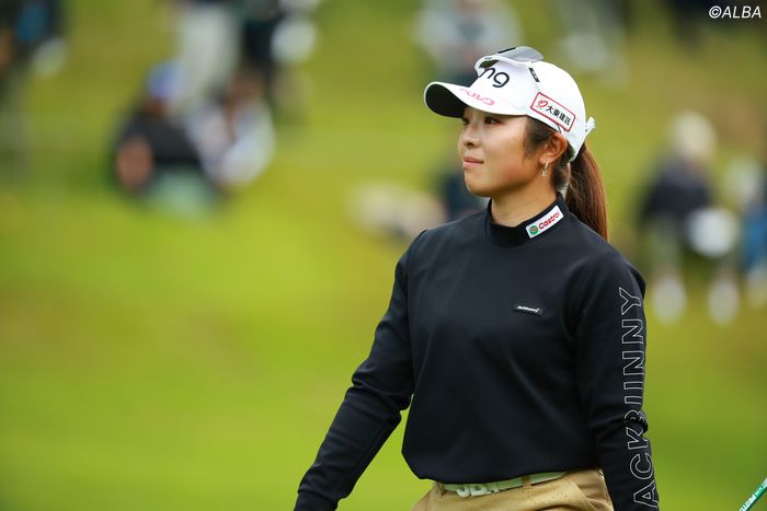 佐久間朱莉が今季4勝目へ王手 8差2位に菅楓華 渋野日向子は44位で最終
