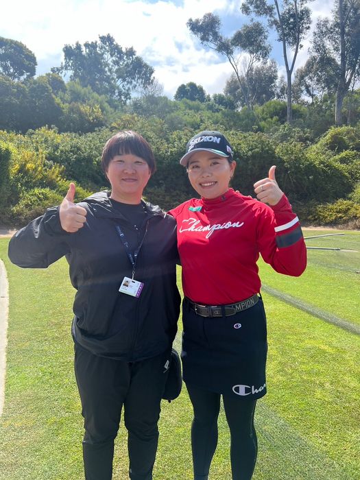 紹介します。帯同してくださっている、熊山陽香トレーナーです!(本人提供)