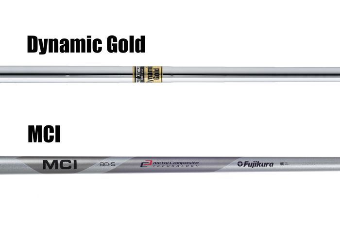 重いスチールの「ダイナミックゴールド」と軽いカーボンの「フジクラMCI」。重さは重要なポイント