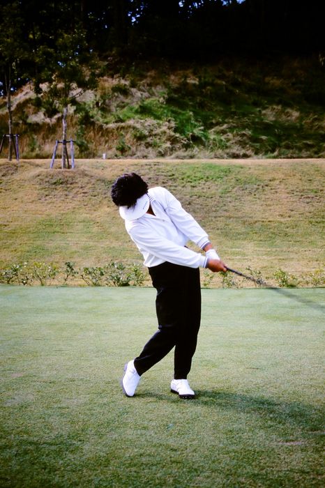 写真] 日本人初の米賞金女王！ 岡本綾子のスイングは“止まらない”から