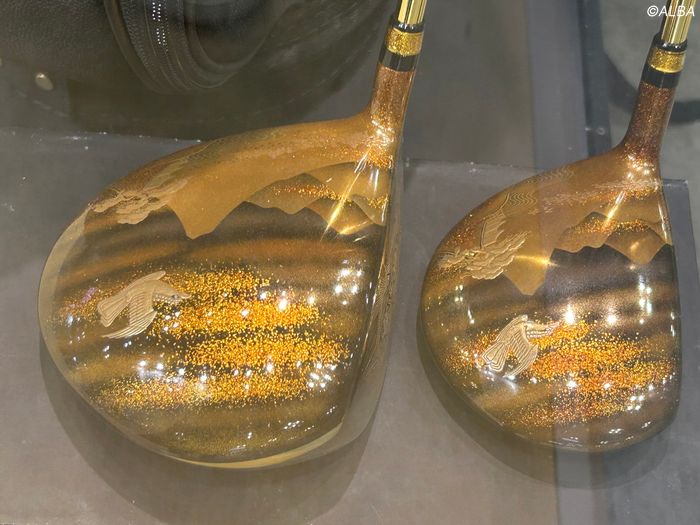 マジか!? 2750万円のゴルフクラブセットって何だ!? こんなの打てません