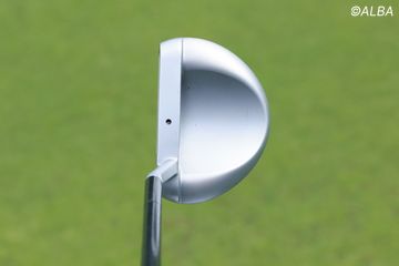 西郷真央、河本結らが今季使用していたオデッセイの古いパターとは