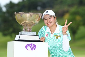 EPOCH 2021 JLPGA 浅井咲希　直筆サイン 淺井 咲希 写真一覧 - 1-3 / 3 - ゴルフ総合サイト ALBA Net