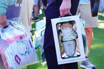 写真] 2025年 マスターズ パトロンに大人気の激レア品に“兄弟グッズ”が