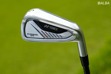 岩井姉妹はどちらも6番アイアン2本入り！ 使用モデルも一緒だが